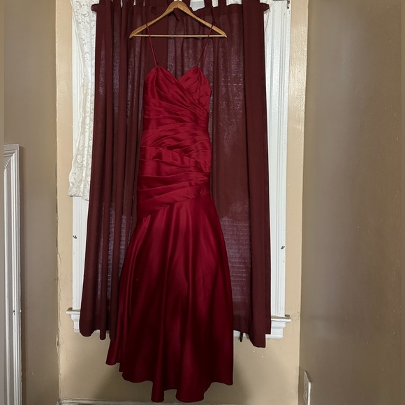w too Dresses & Skirts - brand new like  condition formal size 2 red dress by W too/. Prom dress